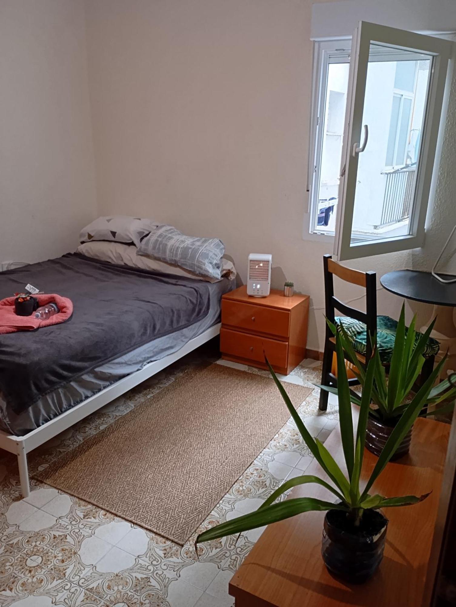Grosses Modernes Zimmer "Silber" Fuer 2 Personen Und Katzenliebhaber Valencia Exteriör bild