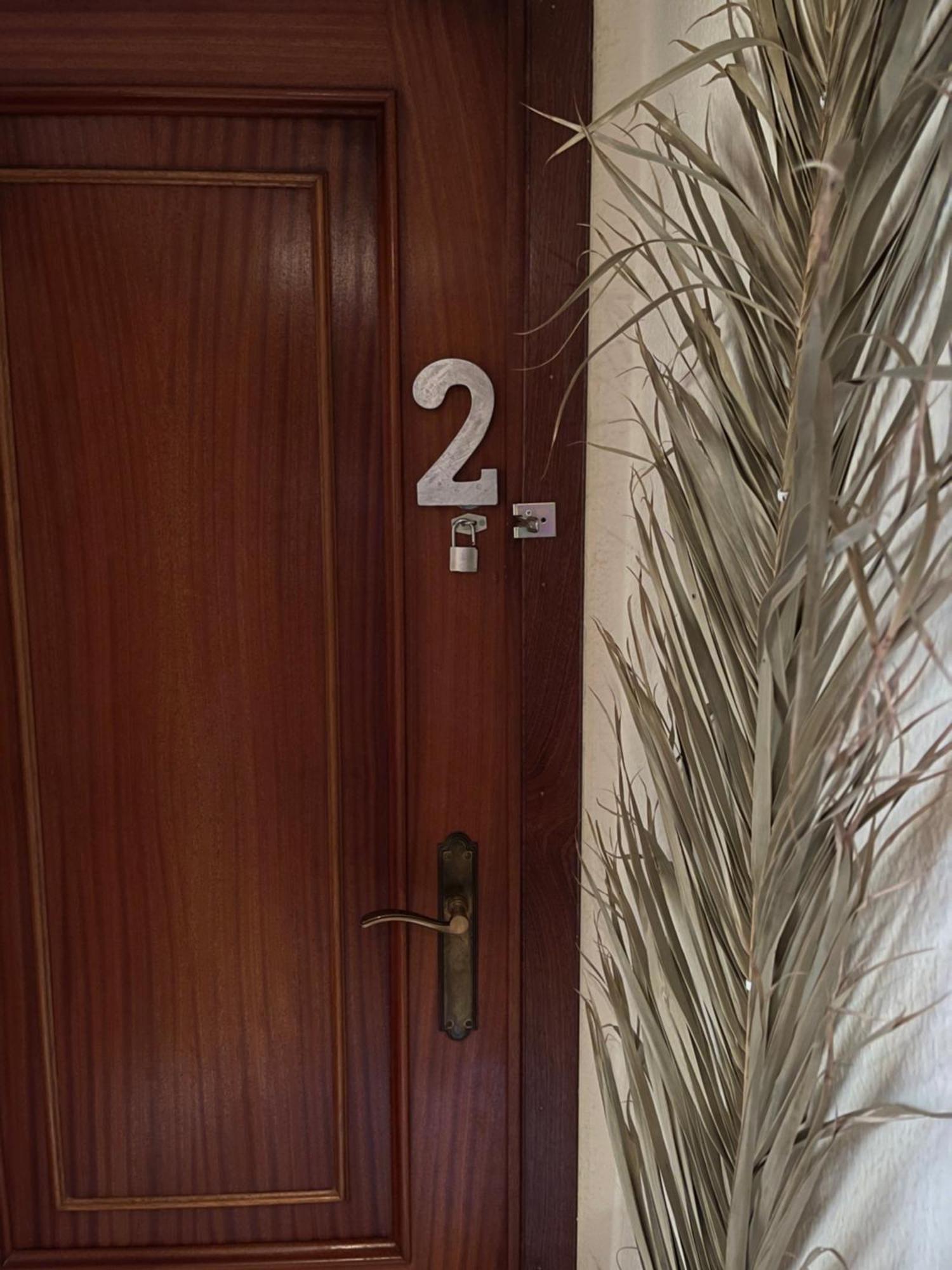 Grosses Modernes Zimmer "Silber" Fuer 2 Personen Und Katzenliebhaber Valencia Exteriör bild