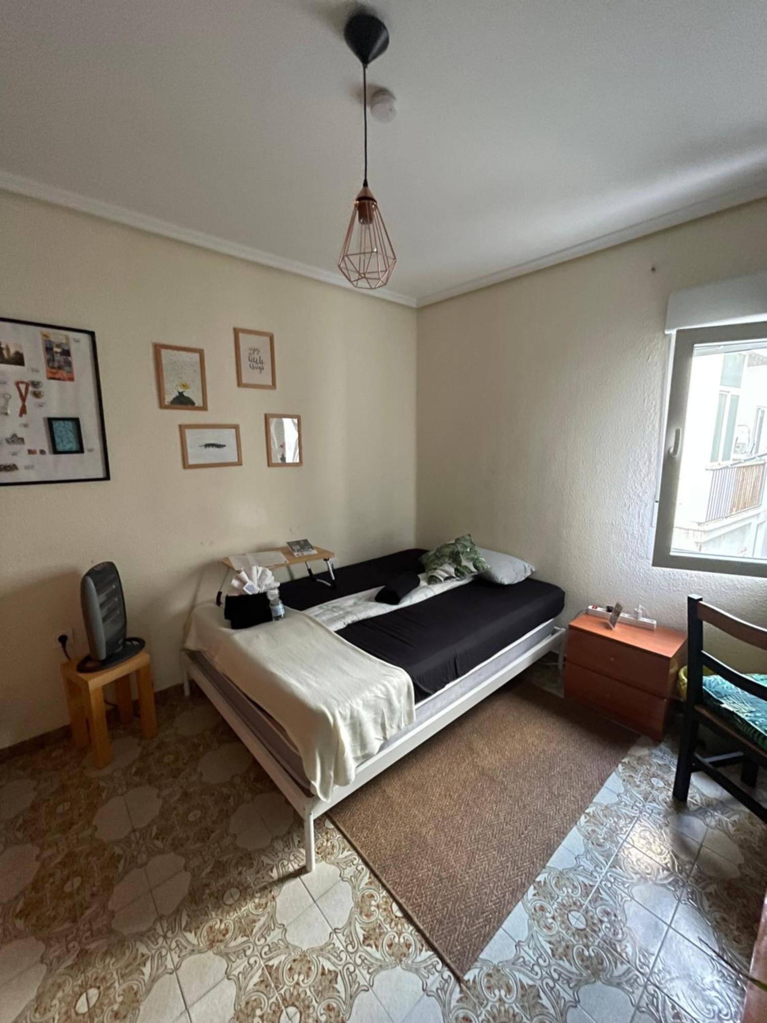 Grosses Modernes Zimmer "Silber" Fuer 2 Personen Und Katzenliebhaber Valencia Exteriör bild